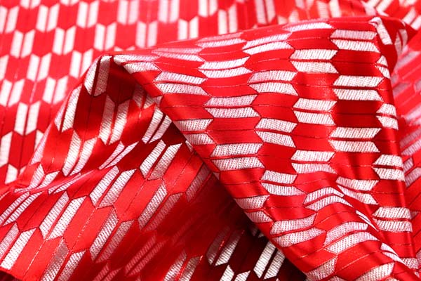 よさこいや舞台衣装に最適な 光沢感のある素材 ラメ入りジャガード 矢絣 赤X銀