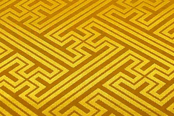 イベントや衣装に最適な光沢感のある素材　ポリエステルジャガード　紗綾形　黄色 