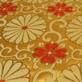 よさこいなど衣装などに最適な　チャイナドレス生地・チャイナ生地　菊・唐草　金地 　【50cm単位】 （0635-40）