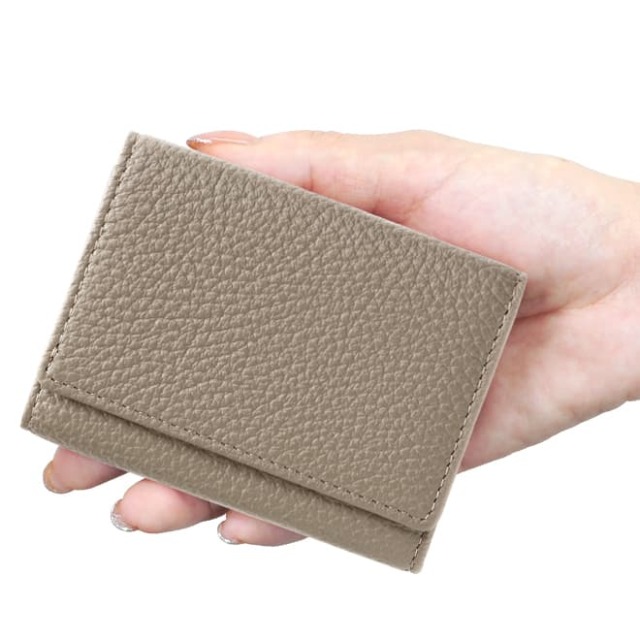 ボックス型　ADRIA