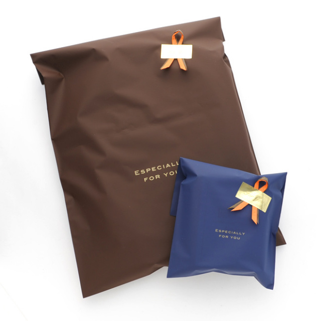 無料ギフトラッピング メッセージカード 財布の通販luxe リュクス 本店