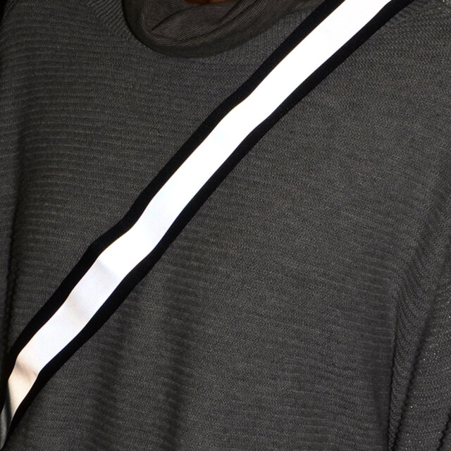 両面反射バックル付ネイビータスキ3