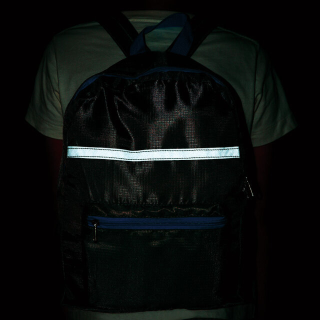 収納式反射リュック5