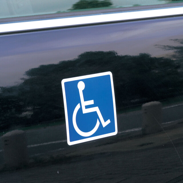 車いすマークマグネット2