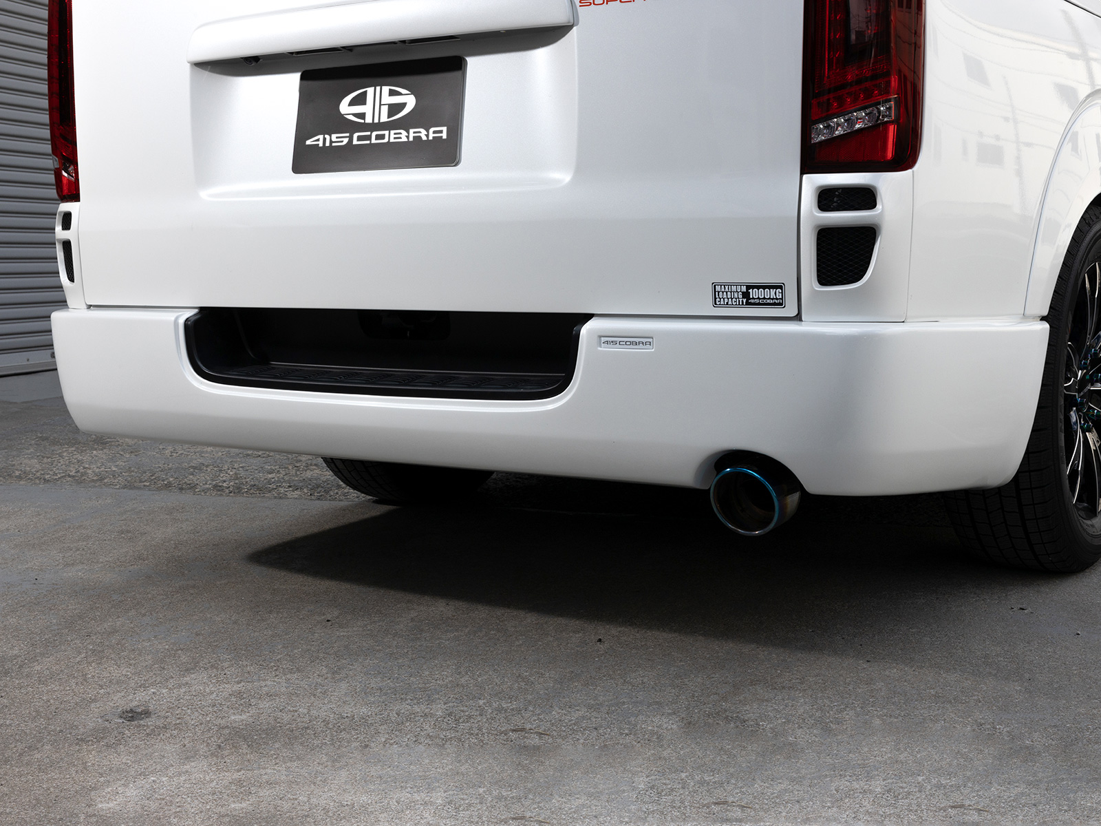 【ナロー】クリーンルック ステップリアバンパーカバー　ABS製　マフラーシングル出し