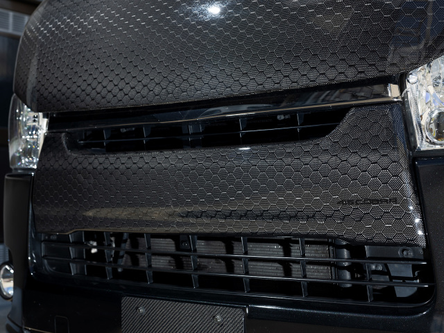 415COBRA フロントグリルカバー ハニカムカーボン ハイエース ナロー 4  