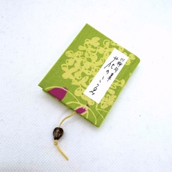 茉莉亜まり川柳句集　花のこゑ（豆本）