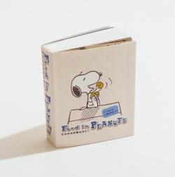 Food in PEANUTS きみの大好物はなに？