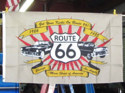 R６６ OLDCAR FLAG 3x5ft ★ルート６６ オールドカー フラッグ [並行輸入品] シカゴ － サンタモニカ 国道66号線 マザーロード