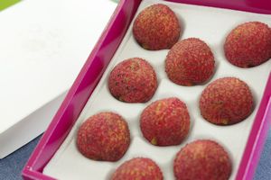 ライチ　国産品　希少な果物です。約500ｇ　宮崎県産及び沖縄県産