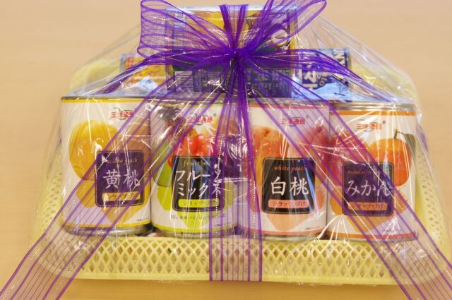 缶詰盛籠 【法事 御供え 1周忌 １回忌 お通や お葬式】 缶詰盛籠 【法事 御供え 1周忌 1回忌 お通や お葬式】 缶詰め