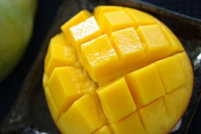 キーツマンゴー 通販 幻のグリーンマンゴーを販売取寄。大玉