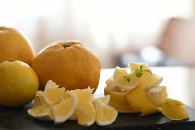 ニューサマーオレンジ取寄販売 小夏・日向夏とも呼ばれる柑橘を通販で。 愛媛・他産地