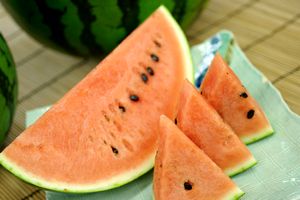 尾花沢西瓜お取り寄せ販売 山形産。お中元スイカを通販で！大玉が特徴