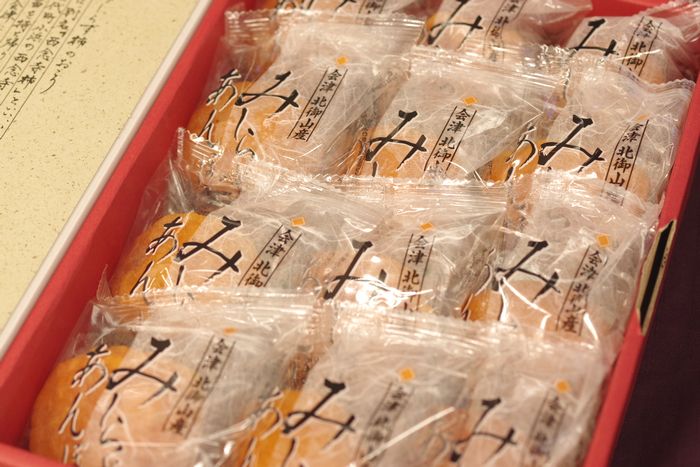みしらずあんぽ柿 お歳暮ギフト販売 会津身不知柿の通販 福島県産皇室献上柿の里。約12玉〜約16玉