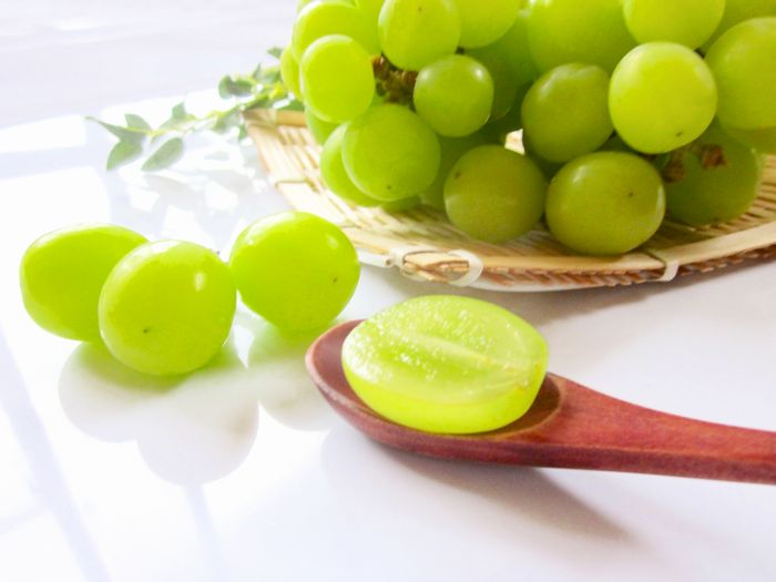 シャインマスカット葡萄通販 種なし皮ごと食べられるぶどうを販売取寄。