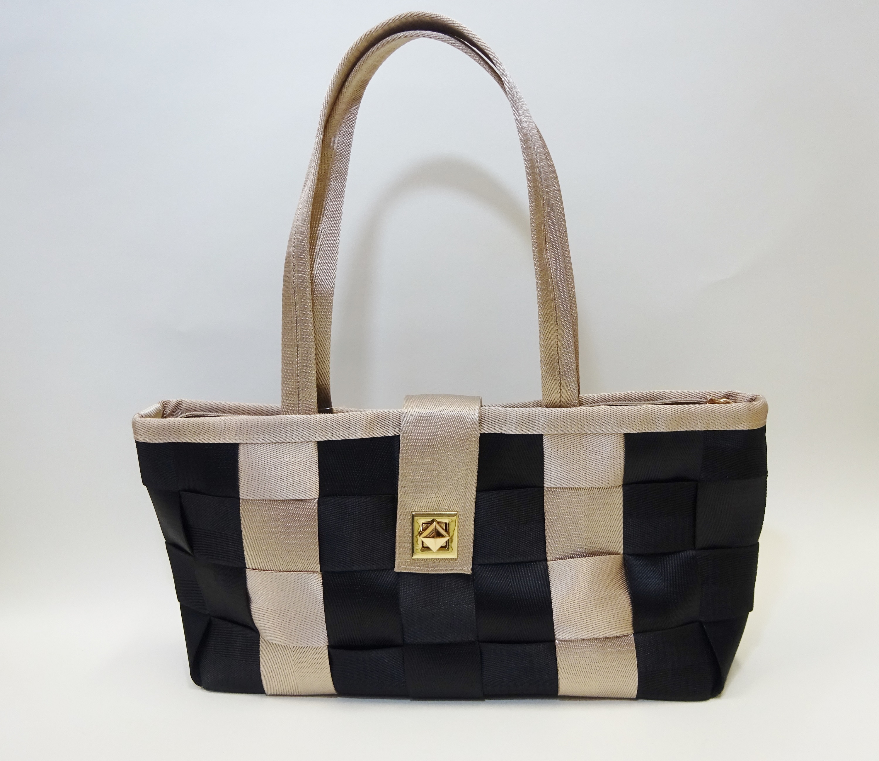 シートベルトショルダーバッグ(黒×ベージュ)：SB4002BK