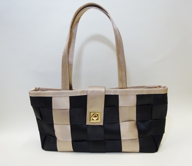 シートベルトショルダーバッグ(黒×ベージュ)：SB4002BK