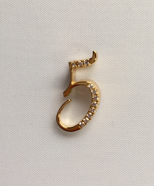 ナンバーペンダントトップ5ゴールド