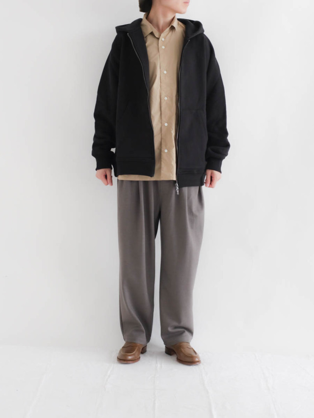 alvana アルヴァナ｜マッシブジップパーカー（ブラック）