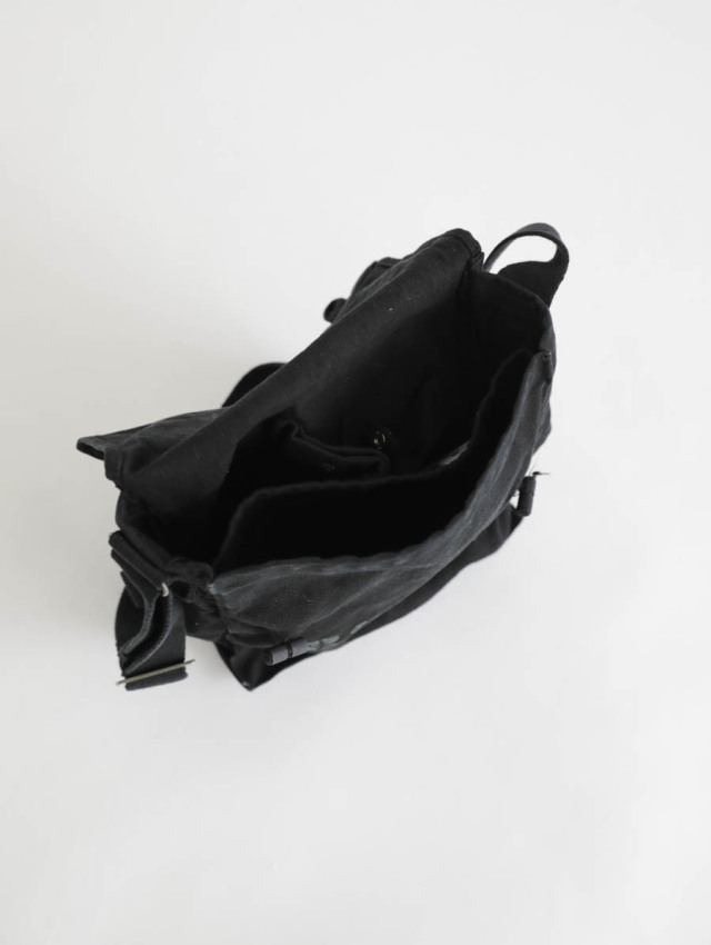 ARTE POVERA 1960年代チェコ軍ショルダー黒染ハンドプリントBAG ARTE POVERA アルテポーヴェラ｜1960年代チェコ軍ショルダー RE