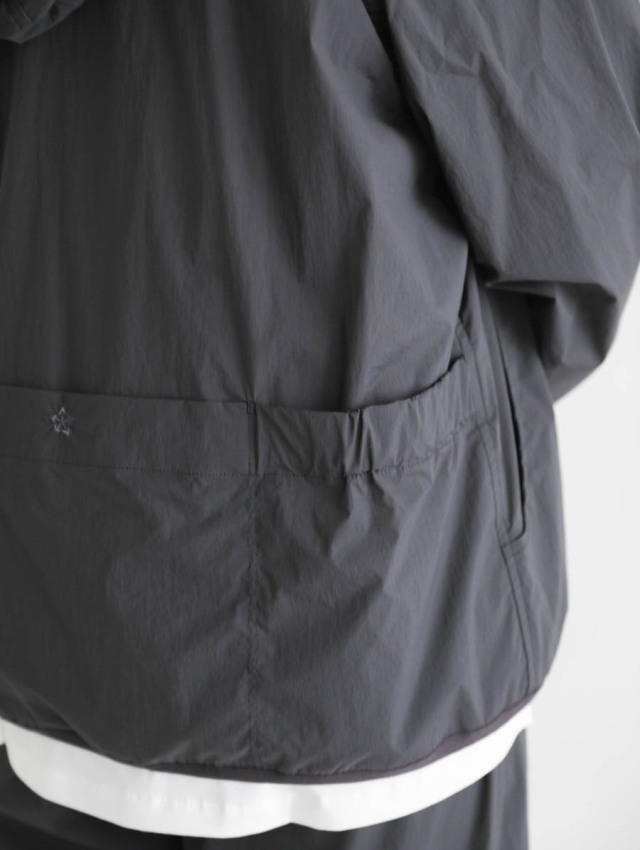 Caledoor カレドアー｜Lightweight Packable Hooded Zip Blouson