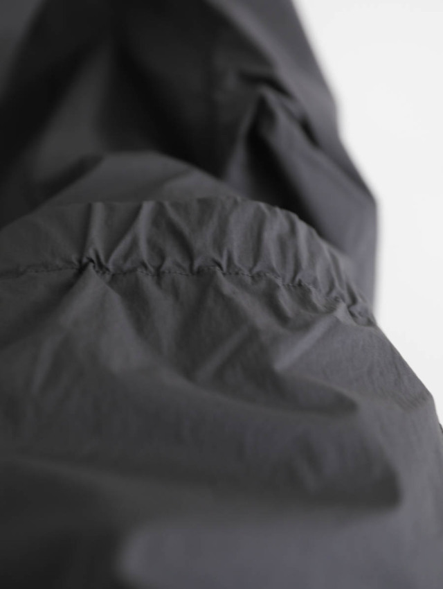 Caledoor カレドアー｜Lightweight Packable Hooded Zip Blouson