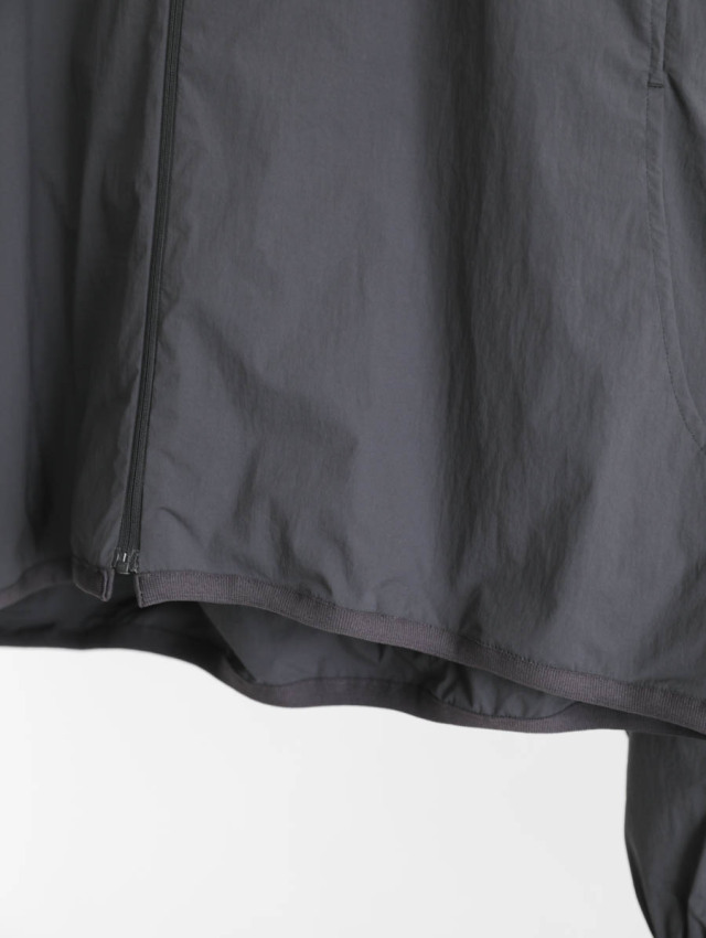 Caledoor カレドアー｜Lightweight Packable Hooded Zip Blouson