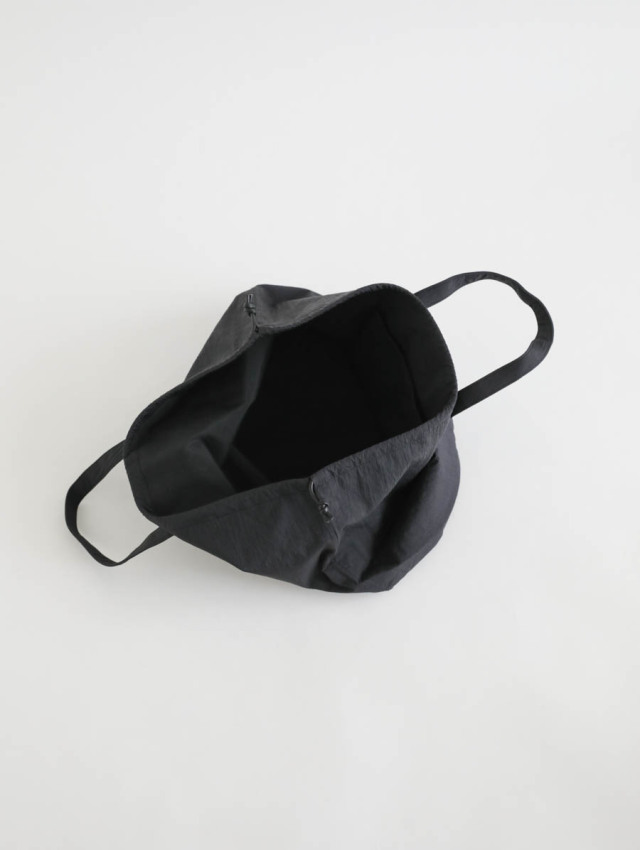 ERA. イーラ｜SHRINK TAFFETA HELMET BAG