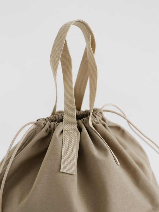 ERA. ヘルメットバッグ ベージュ Hiila ERA. イーラ TAS HELMET BAG ヘルメットバッグ ベージュ系