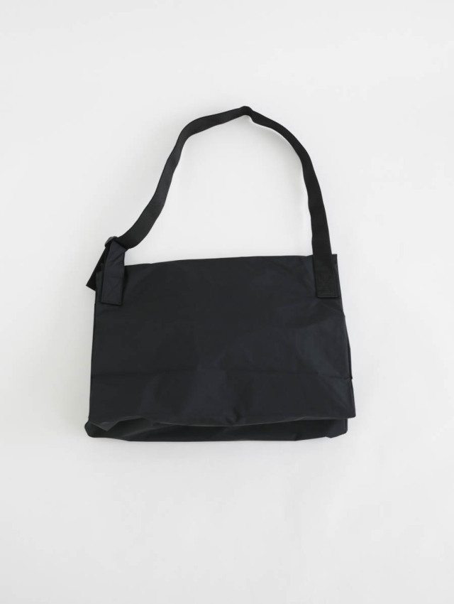 ERA. イーラ｜WP NO MESSENGER BAG（ブラック）