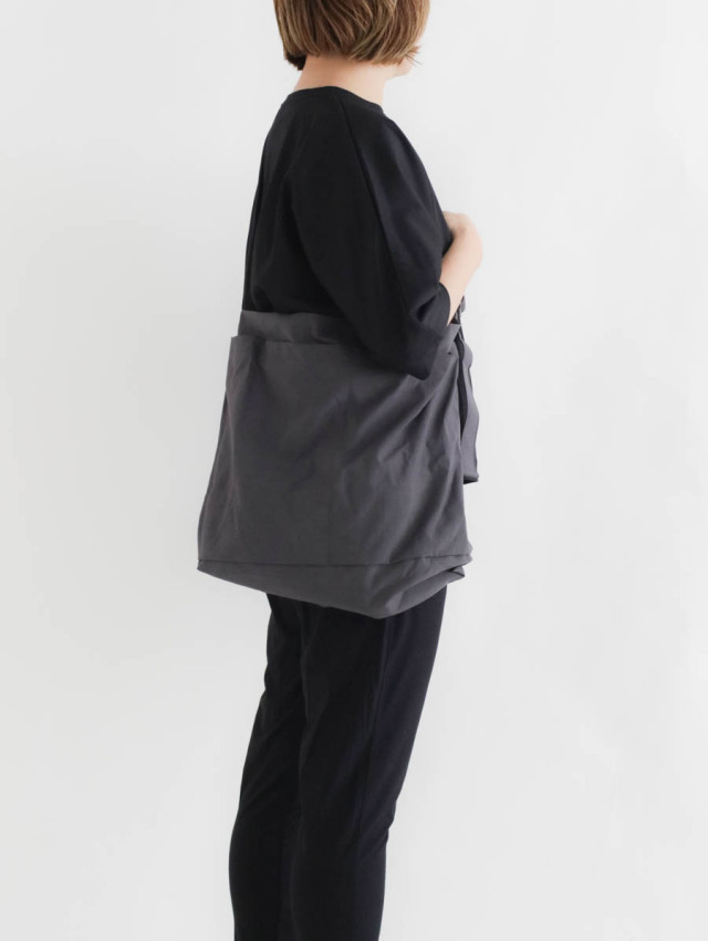 ERA. イーラ｜TAS US HELMET BAG（チョコレート）