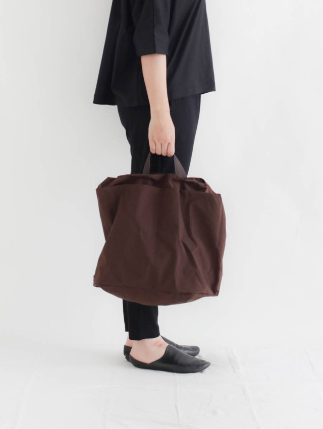 ERA. イーラ｜TAS US HELMET BAG（チョコレート）