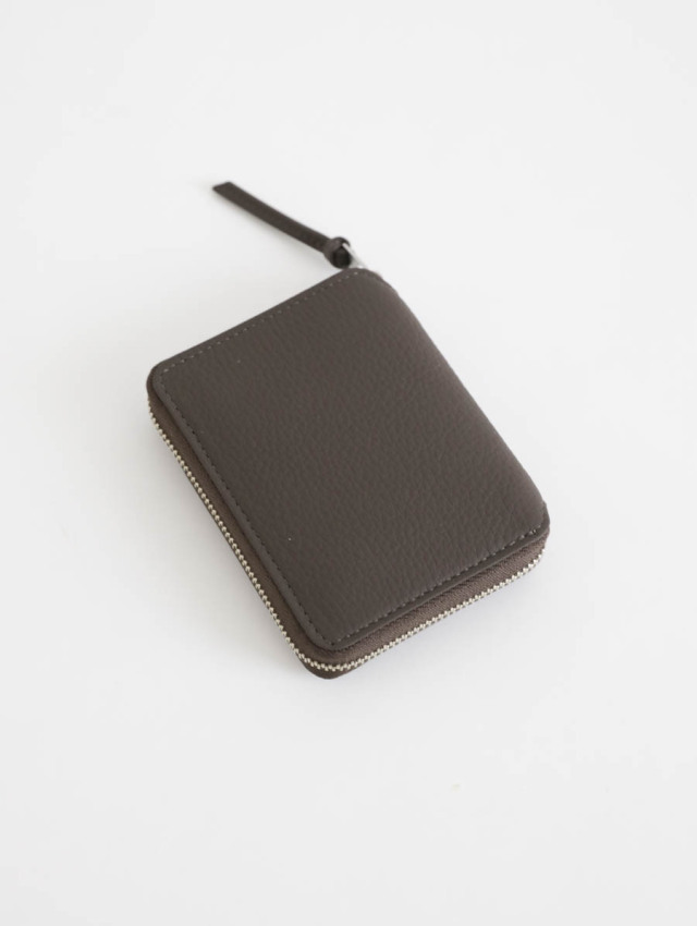 ERA. イーラ｜EO SHRINK ROUND PALM WALLET（チョコレート）
