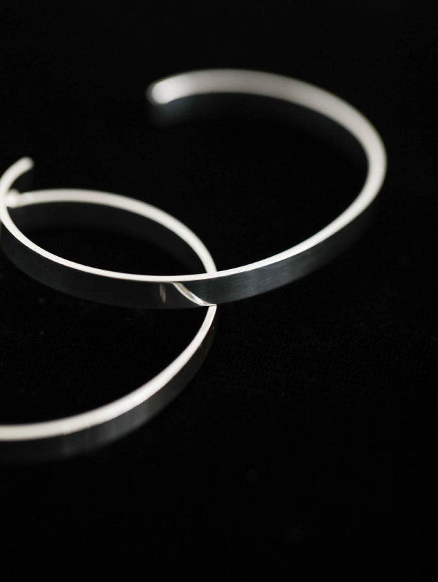 ERA. イーラ｜S&C FLAT BANGLE