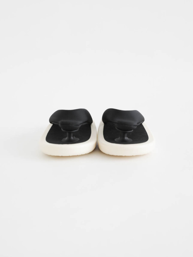 ★Buffalo LONDON★ジョジョ 厚底サンダル ベルトサンダル 黒 ☆Buffalo LONDON☆ジョジョ 厚底サンダル ベルトサンダル 黒