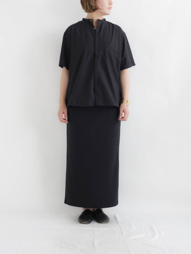 LOLO ロロ｜変形比翼スタンドカラー半袖シャツ（ブラック）