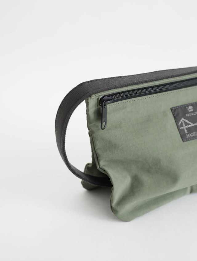 美品 POSTALCO Dopp kit ポスタルコ ドップキット カーキ 美品 POSTALCO Dopp kit ポスタルコ ドップキット カーキ