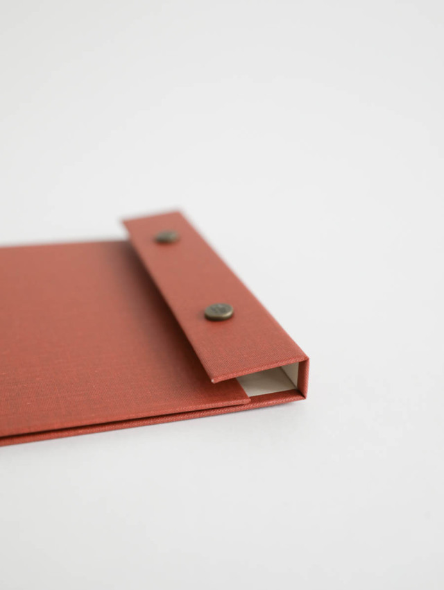 【美品】ポスタルコ　スナップパッドHW  A4サイズ　Brick Red POSTALCO ポスタルコ | スナップパッド A4（シグナルレッド