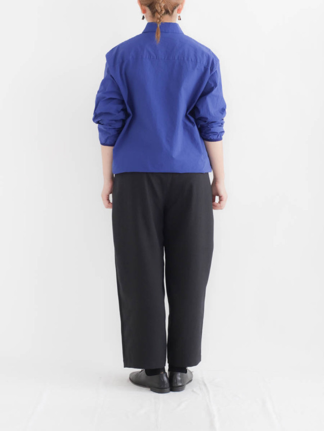 STILL BY HAND スティルバイハンド｜ナイロンシャツブルゾン ブルー