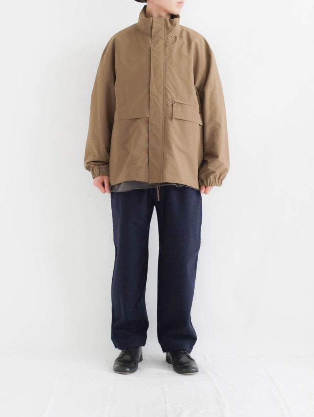 STILL BY HAND スティルバイハンド｜スタンドカラーブルゾン キャメル