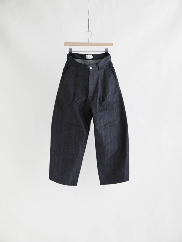 still by hand スティルバイハンド　ワイドパンツ　タックパンツ STILL BY HAND スティルバイハンド｜ディープタックワイドデニム