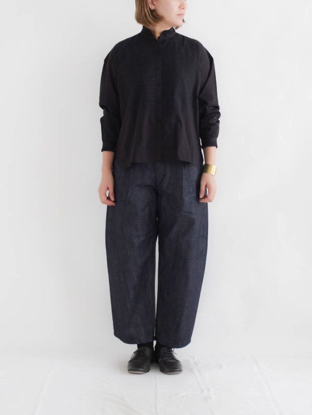 STILL BY HAND スティルバイハンド｜ディープタックワイドデニムパンツ