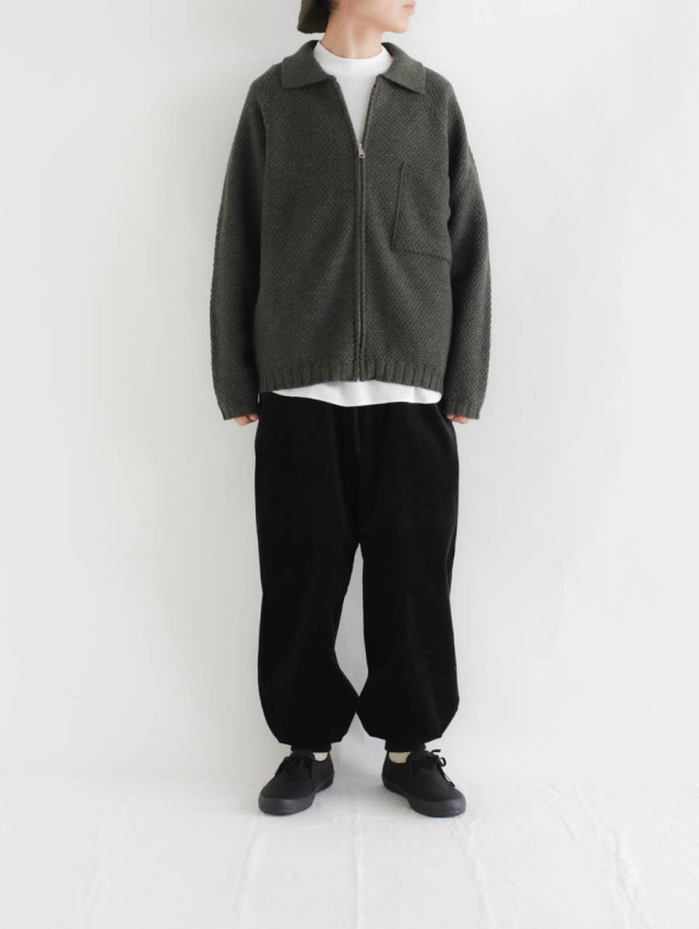 STILL BY HAND スティルバイハンド ジップフロント ニットブルゾン STILL BY HAND 独特なミックスカラーのニットブルゾン | ACOO TOKYO