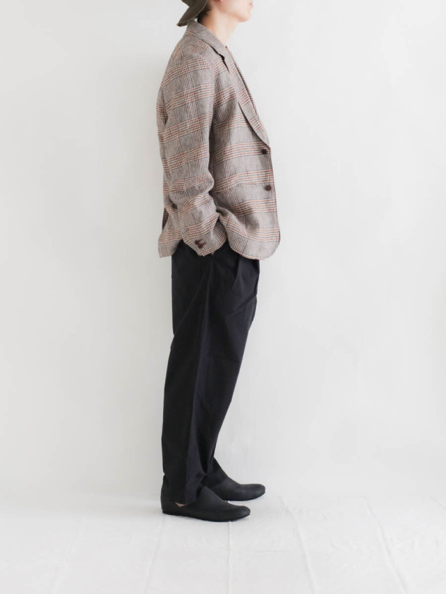 STILL BY HAND コットンギャバジン テーパードパンツ STILL BY HAND スティルバイハンド｜強撚コットンテーパードパンツ