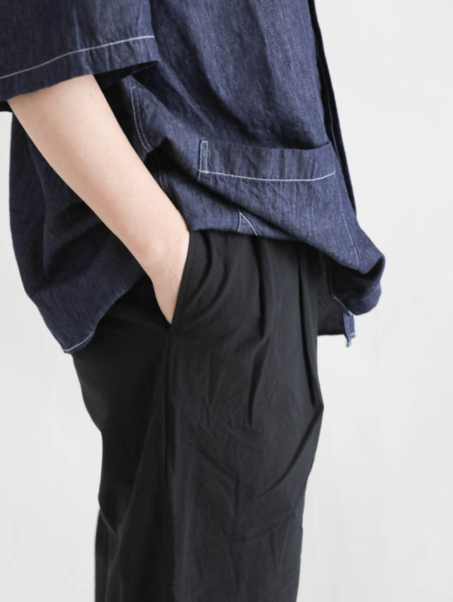 STILL BY HAND コットンギャバジン テーパードパンツ STILL BY HAND (スティルバイハンド) / 【 素材が魅力的 コットン
