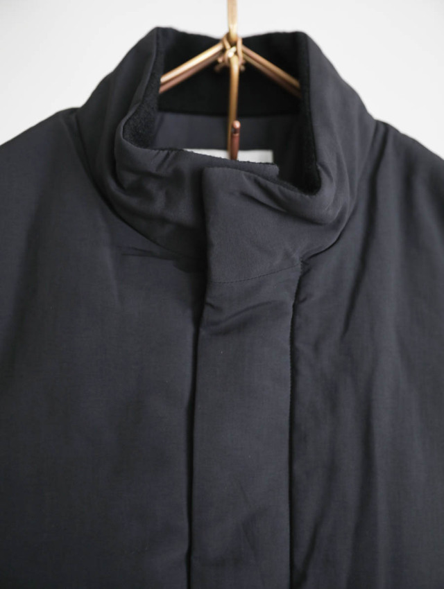 STILL BY HAND スティルバイハンド｜スタンドカラーパデッド