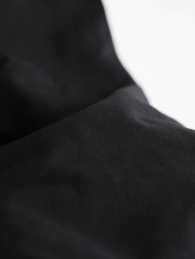 TOHNAI トーナイ｜PLEAT TRACK TROUSER ブラック