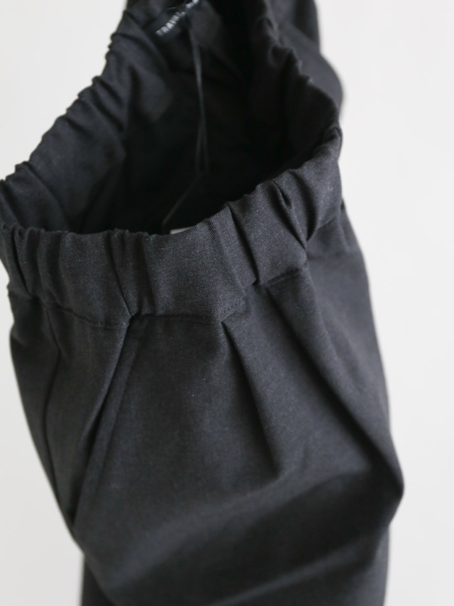 Travail Manuel トラヴァイユマニュアル T Cツイル2タックスラントパンツ チャコール