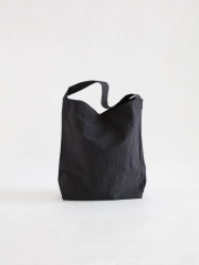 イーラ era. tatazumaiizumai omusubi bag 茶色 ERA. イーラ. 通販- ERA.なら6DIRECTIONS